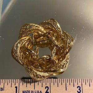 Vintage Gold tone Brooch large